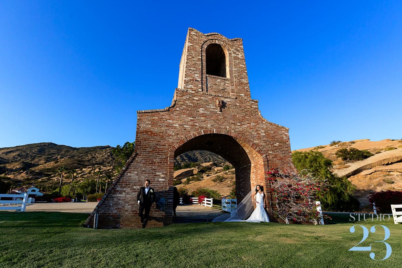 Hummingbird Nest Ranch wedding photography by Michael Anthony Photography