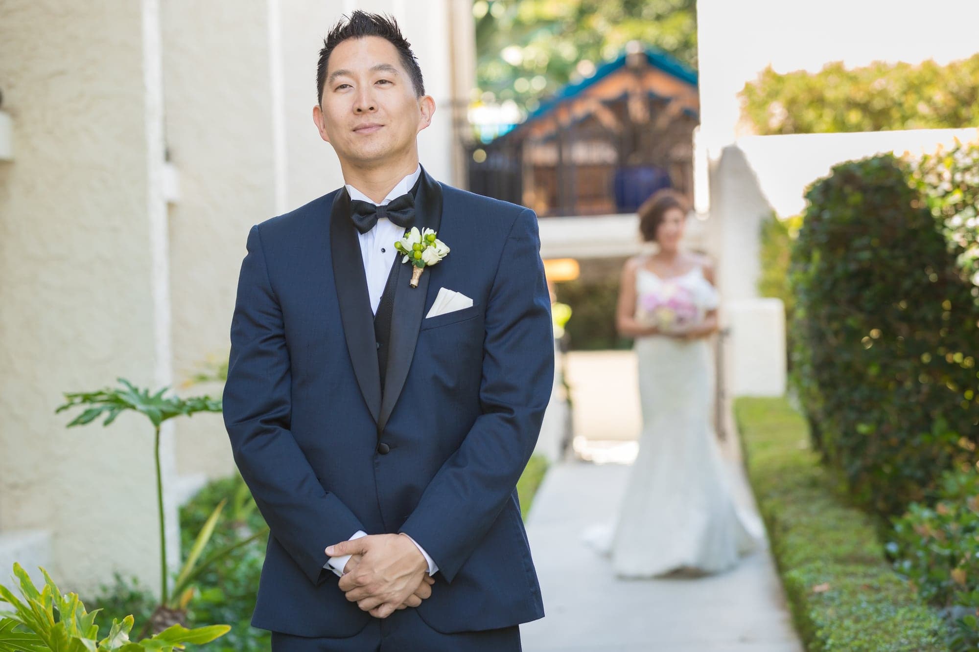 Alan waiting for Vianne before the ceremony